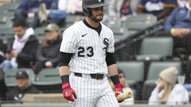 White Sox OF Andrew Benintendi departs because of left calf tightness Article Image 0, The Canadian Press White Sox OF Andrew Benintendi departs because of left calf tightness Article Image 0