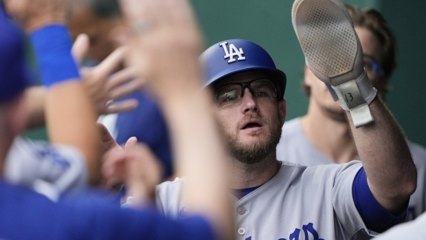 Dodgers' Max Muncy injured while tagging out Michael A. Taylor of White Sox Article Image 0