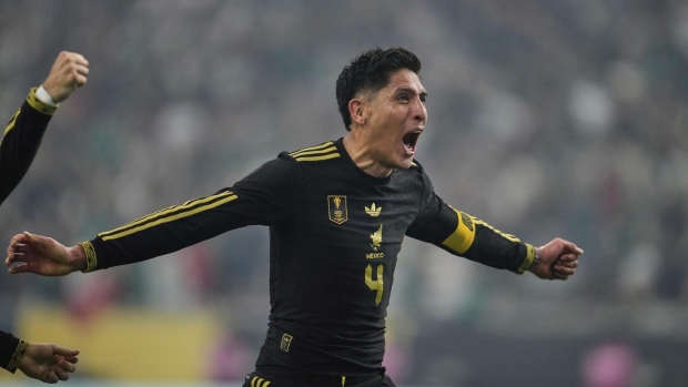 Edson Álvarez's tiebreaking goal gives Mexico 2-1 win over US for 10th Gold Cup title Article Image 0, The Canadian Press Edson Álvarez's tiebreaking goal gives Mexico 2-1 win over US for 10th Gold Cup title Article Image 0