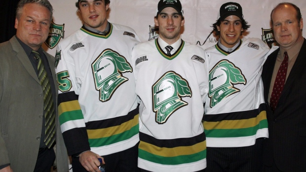 Dale Hunter named head coach, brother Mark gets management role with Canada juniors Article Image 0, The Canadian Press Dale Hunter named head coach, brother Mark gets management role with Canada juniors Article Image 0