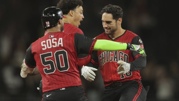 Tauchman gets the winning hit in the 11th as the White Sox beat the Guardians 5-4 for DH split Article Image 0