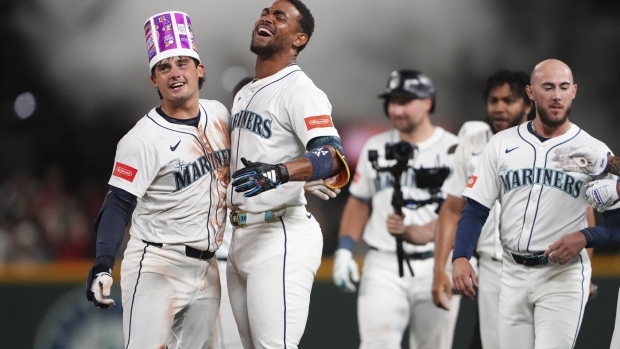 Young walks it off and Mariners top Astros in 11 innings Article Image 0