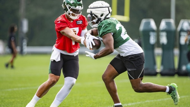 Jets' Justin Fields 'relieved' after dislocated toe injury scare Article Image 0, The Canadian Press Jets' Justin Fields 'relieved' after dislocated toe injury scare Article Image 0
