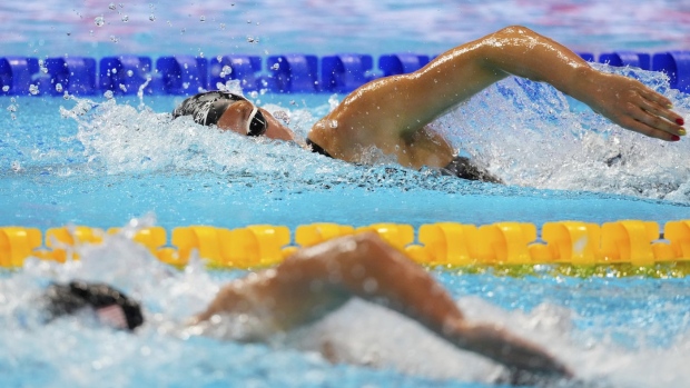 Ledecky wins 800-metre freestyle at world swim championship, McIntosh takes bronze Article Image 0
