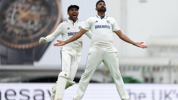 India draws test series against England after winning at the Oval by six runs Article Image 0