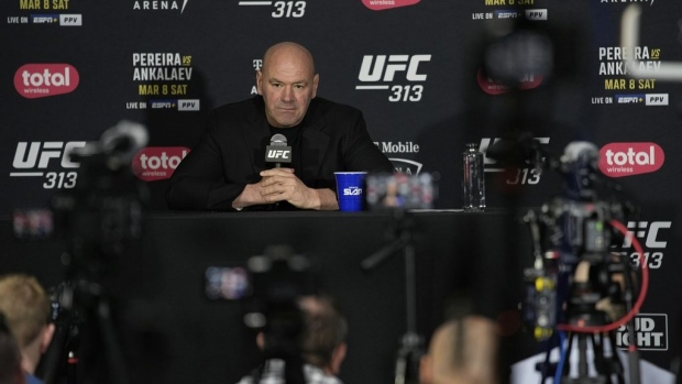 A UFC fight at the White House? Dana White says it's happening as part of deal with Paramount Article Image 0