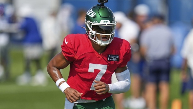 Former Steelers QBs Russell Wilson and Justin Fields reunite as starters for the Giants and Jets Article Image 0
