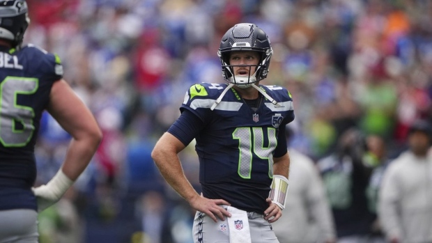 New QB Sam Darnold and offensive coordinator Klint Kubiak have slow starts for Seahawks Article Image 0, The Canadian Press New QB Sam Darnold and offensive coordinator Klint Kubiak have slow starts for Seahawks Article Image 0