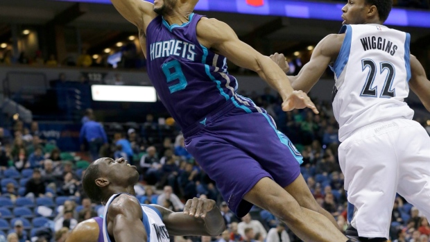 Mo Williams scores 24 points and Hornets upend Timberwolves 109-98 Article Image 0, The Canadian Press Mo Williams scores 24 points and Hornets upend Timberwolves 109-98 Article Image 0