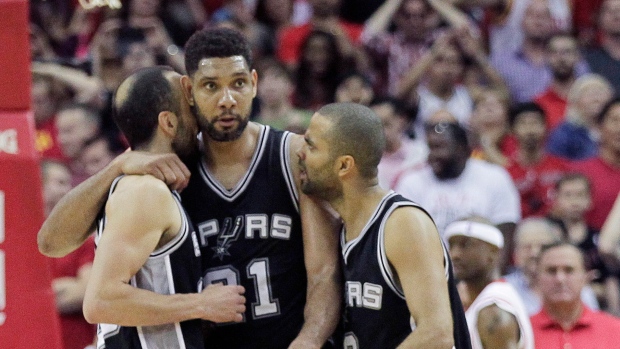 Tim Duncan, Spurs celebrate