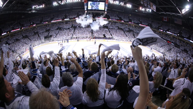 Jets Setting: Winnipeg Jets earn split in Vegas, head home to whiteout