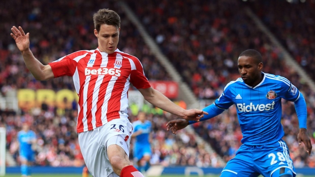 Philipp Wollscheid and Jermain Defoe
