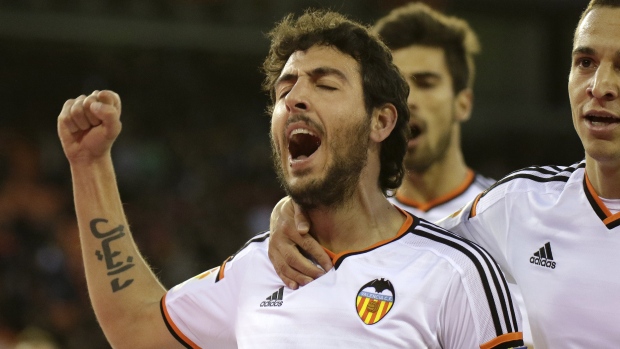Valencia beats relegation-threatened Granada Valencia beats relegation-threatened Granada