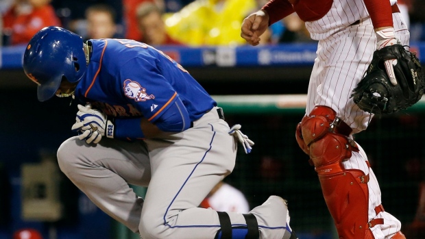 Yoenis Cespedes hit by pitch