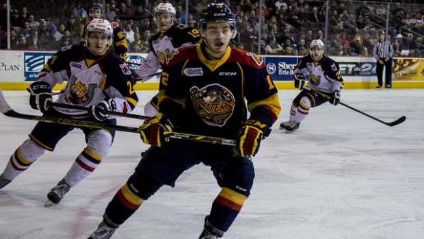 Otters' Alex DeBrincat ties OHL record in victory over Knights