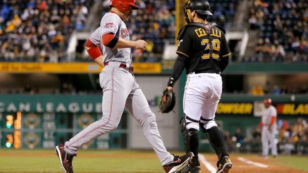 Starling Marte homers in 12th, Pirates beat Reds 6-4 to close in on wild-card home field Article Image 0
