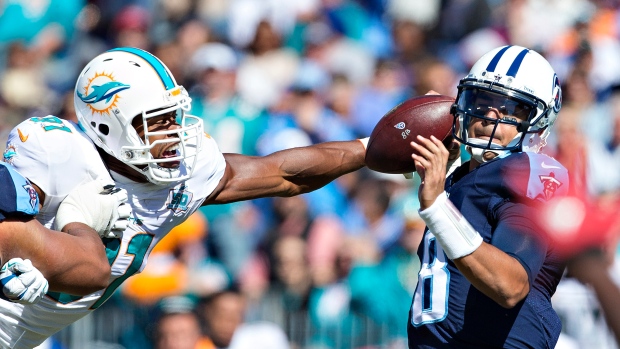 Marcus Mariota and Cameron Wake