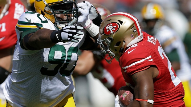 Mike Daniels, line help lead Packers' solid defence of late overshadowed by offensive woes Article Image 0, The Canadian Press Mike Daniels, line help lead Packers' solid defence of late overshadowed by offensive woes Article Image 0