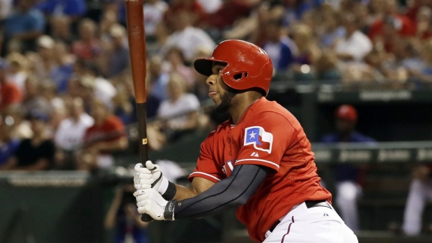 Singleton homers and drives in 4, Gonzalez has bases-loaded triple as Astros rip Rangers 12-7 Article Image 0