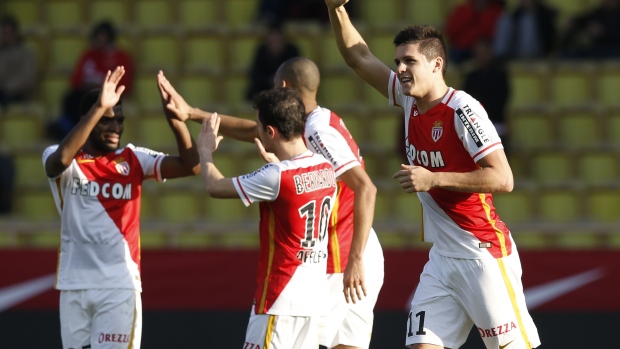 Guido Carrillo celebrates