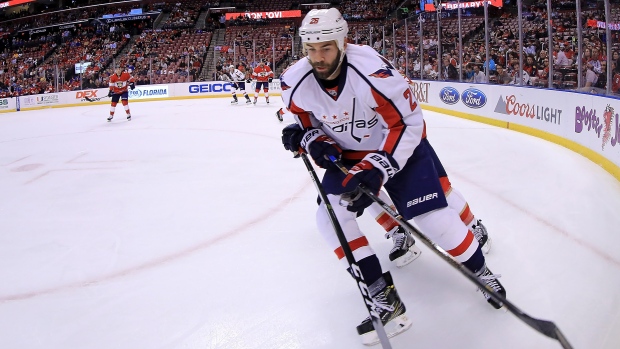 Daniel Winnik, Mike Ehrmann/Getty Images Daniel Winnik