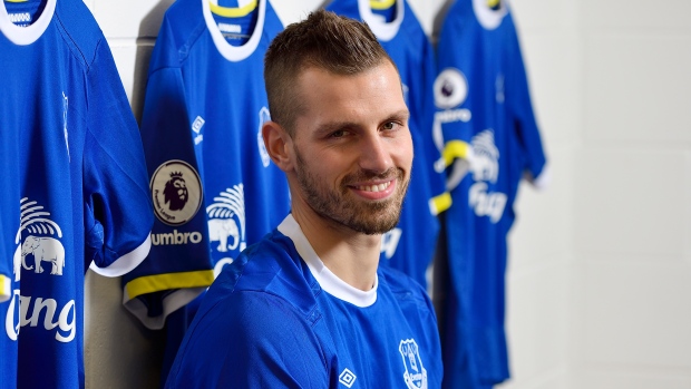 Everton and France midfielder Morgan Schneiderlin gets married to