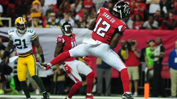 Sanu catches winning TD pass vs. Packers