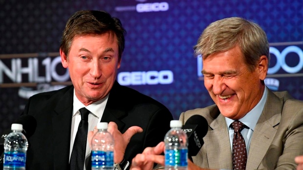Wayne Gretzky and Bobby Orr