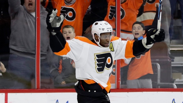 How Flyers' Wayne Simmonds Shook the NHL In One Week