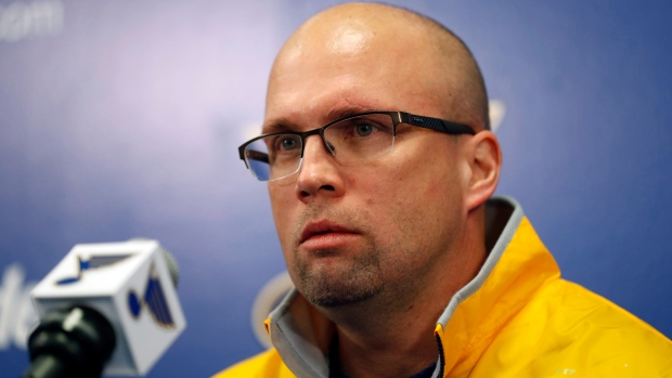 Canucks hire Yeo as assistant coach 