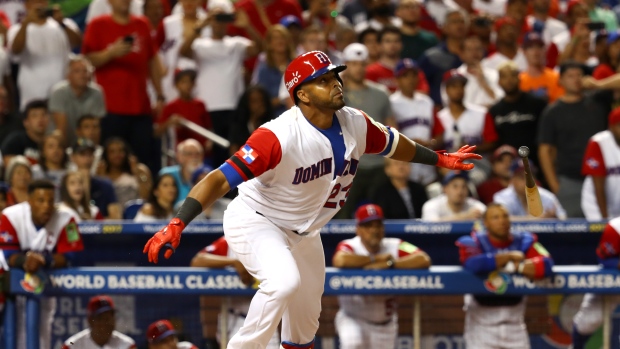 Nelson Cruz's three-run homer leads Dominican Republic to stunning