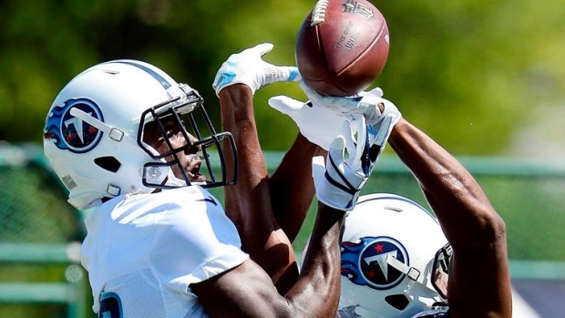 corey davis titans jersey