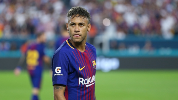 Neymar, Robbie Jay Barratt - AMA/Getty Images Neymar