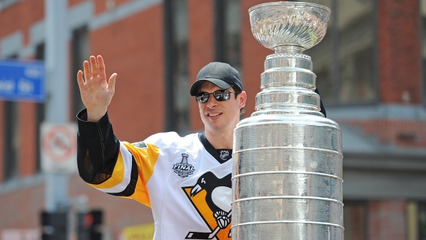 120 Rimouski Oceanic Sidney Crosby Photos & High Res Pictures - Getty Images