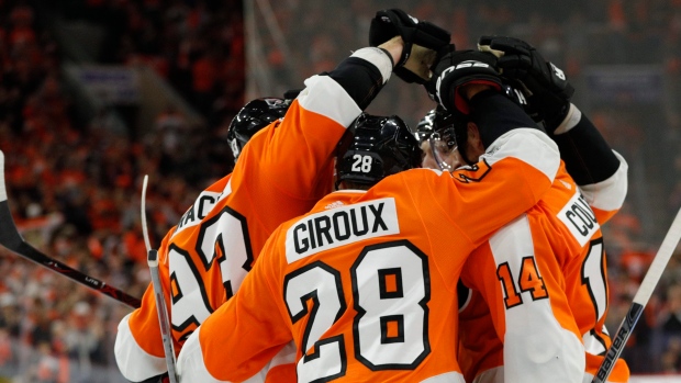 flyers rout capitals to win home opener article tsn philadelphia flyers