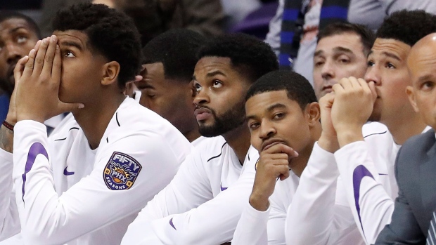 Phoenix Suns' despondent bench