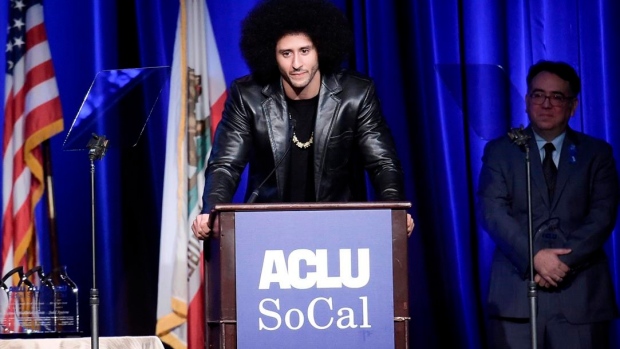 Beyonce presents Kaepernick with SI's Muhammad Ali Award Article Image 0, The Canadian Press Beyonce presents Kaepernick with SI's Muhammad Ali Award Article Image 0