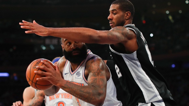 LaMarcus Aldridge blocks Kyle O'Quinn