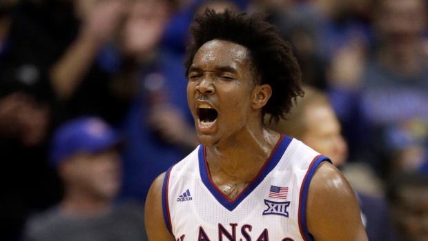 No. 12 Kansas holds on to beat Kansas State - TSN.ca