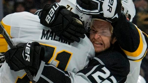 Evgeni Malkin, Dustin Brown