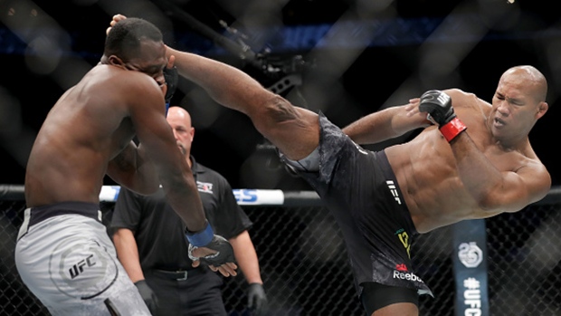 Derek Brunson Jacare Souza, The Canadian Press Derek Brunson Jacare Souza