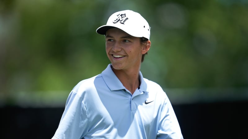 Russell qualifies for the US Open at age 17 with Charlie Woods on the bag