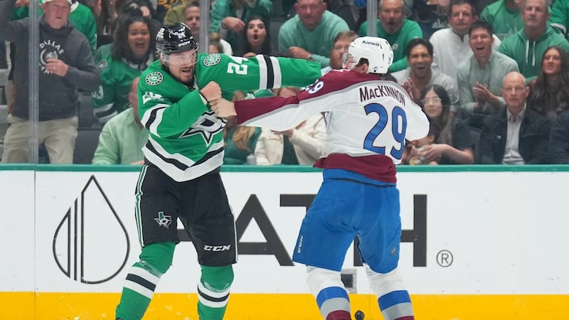 Missing Makar, short-handed Avalanche roll past Stars