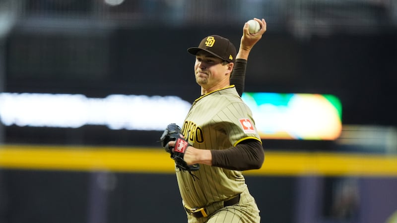 Padres rally past Diamondbacks in Mexico City as Miller sets club record for scoreless streak