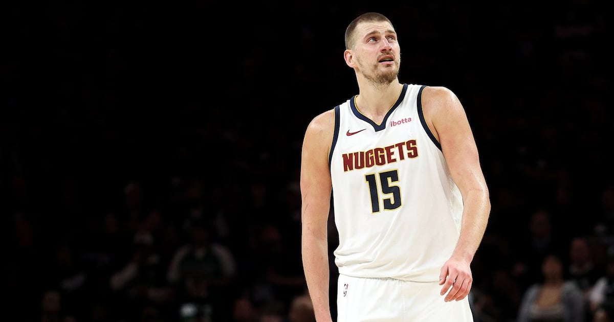 Jokic opts to wait on Nuggets extension until next summer