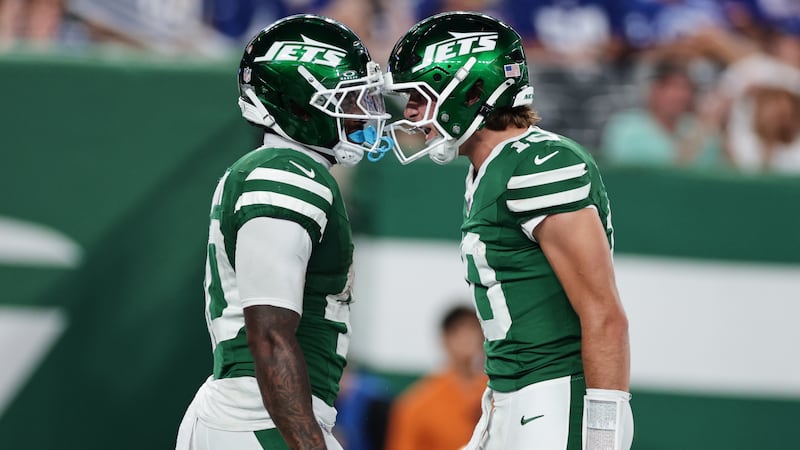 Jets’ Trayanum hospitalized with neck injury after early TD in preseason loss to Giants