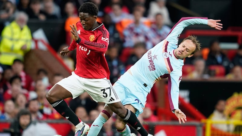 Man United midfielder Mainoo signs five-year contract