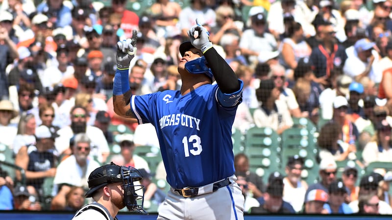 Perez breaks Brett’s Royals franchise record for home runs