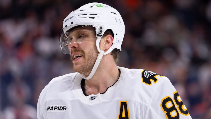 Bruins name Pastrnak 28th captain in franchise history
