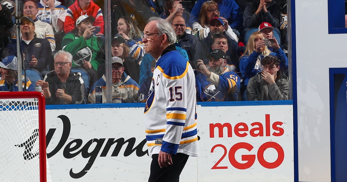 Sabres winger, former GM Meehan dead at 79